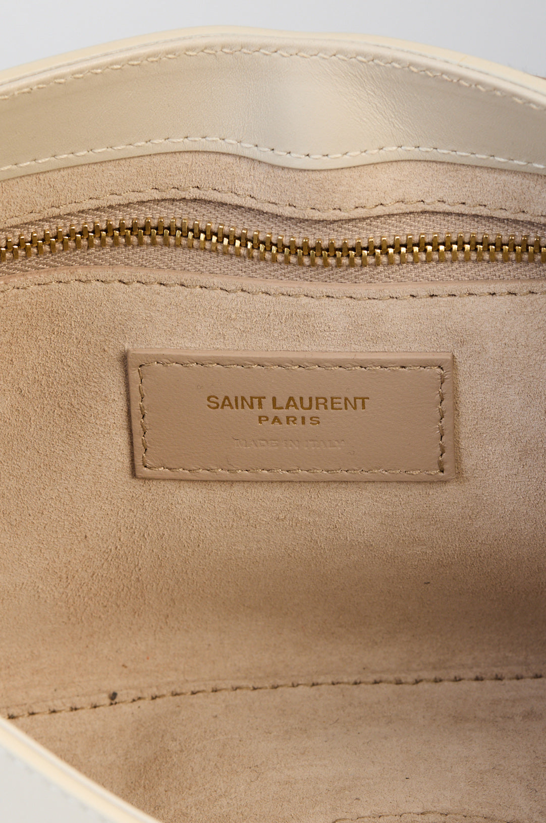 Yves Saint Laurent Le 5 À 7 Hobo Bag – Off White